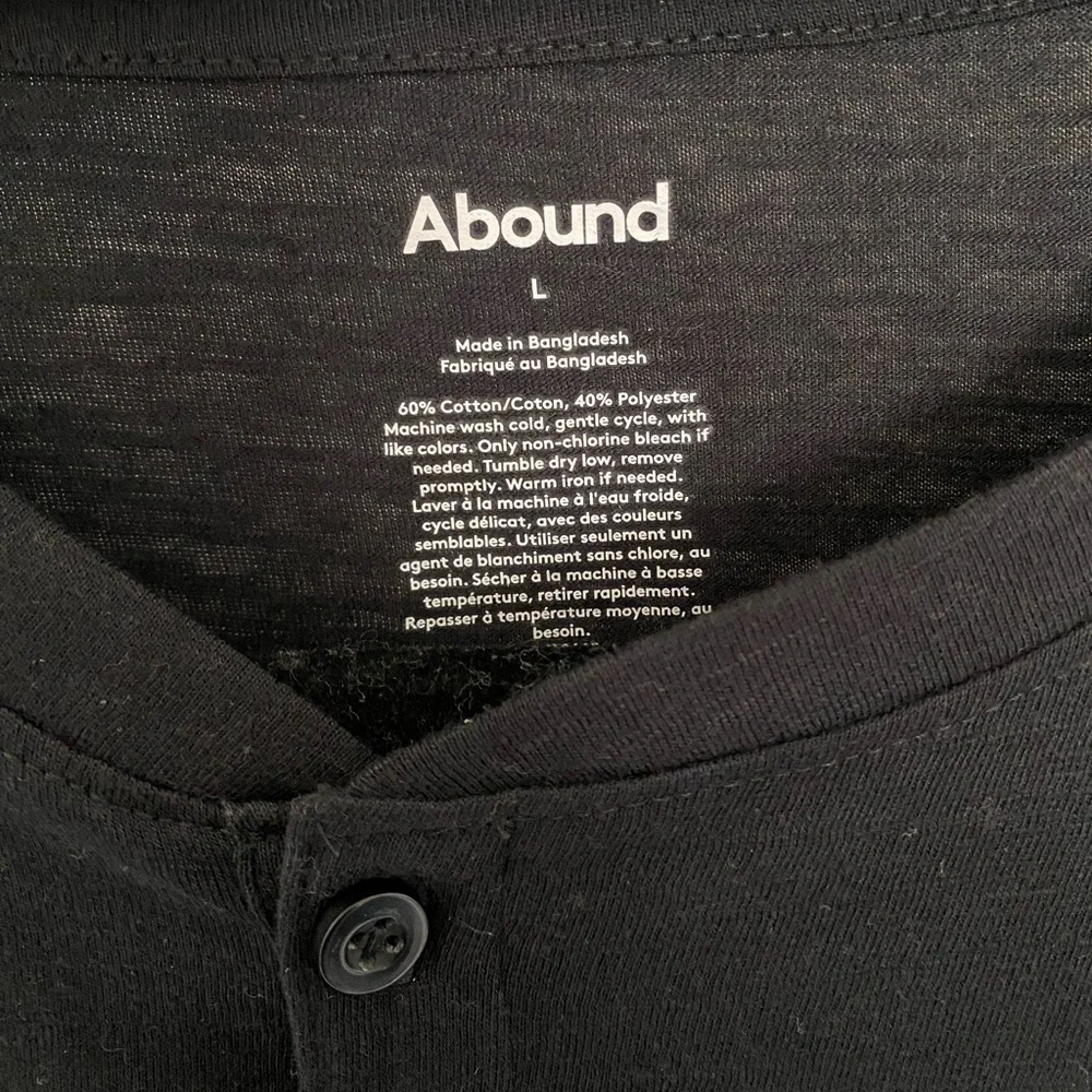 NWOT - Men’s Abound Button T-Shirt - Size Large - Picture 2 of 4